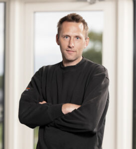 Mikael-Hellstrom-273x300-1
