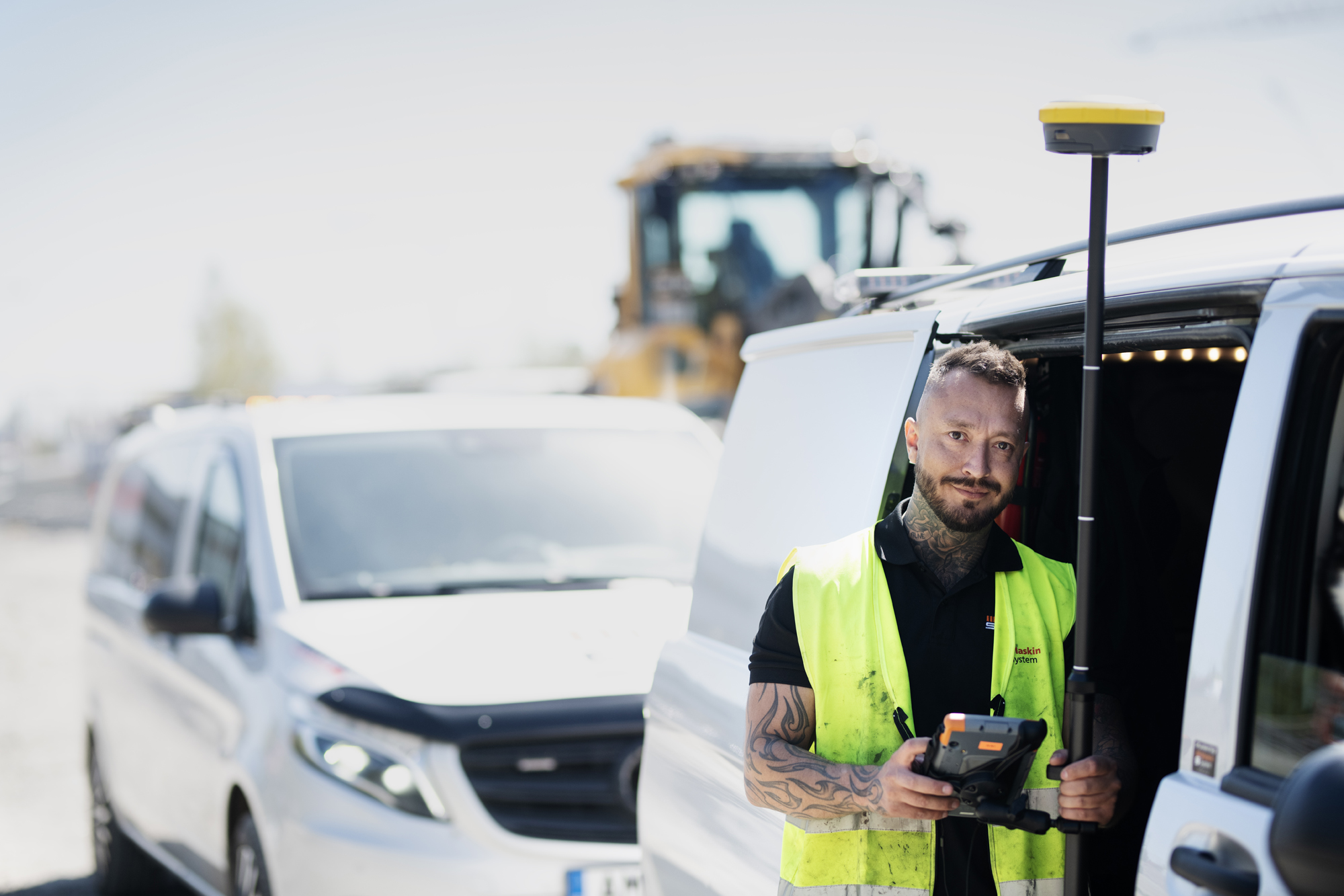 Hur fungerar kombinerad mätteknik i bygg, Maskinsystem hjälper er med hur mätutrustning från Geomax och maskinstyrning från makin fungerar och hjälper er i er arbetsvardag.